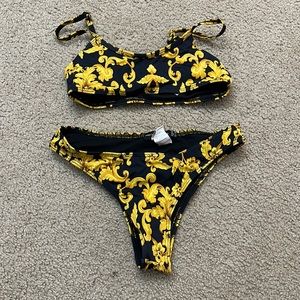 PrettyLittleThing Gold and Black Bikini High-Cut Swimwear
